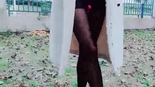 約炮高顏值藍衣萌妹子，口交騎乘猛操…