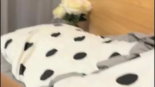 熟女无毛少妇背着老公来找我。操的啪啪做响。