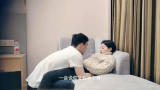 让02年小母狗学习一下玩偶姐姐，白丝长腿逼干操着操着就湿了！期待建议