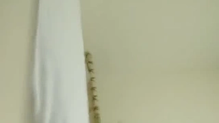 库洛娜惊喜我,同时取悦自己,我们继续在她的房间里进行激情的性爱。