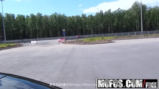 小刚学长肥熟大屁股阿姨又肥又白