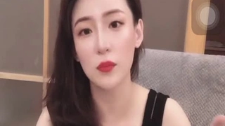 白虎留学生妹子跟自己的洋男友做爱
