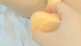 饥渴的抚摸自己的私处直到高潮 ASMR